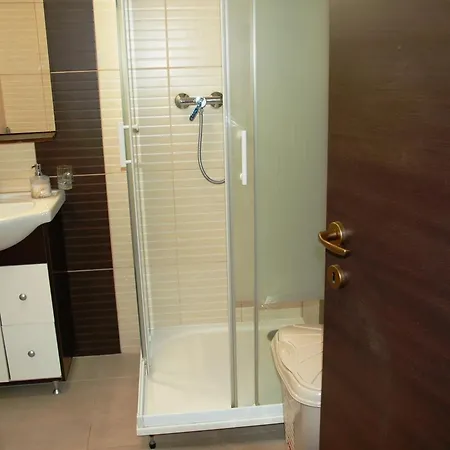 Andu Apartment *